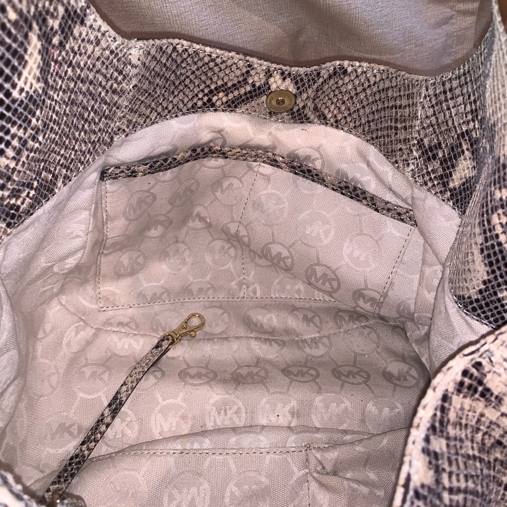 Snake/Animal print neutral Michael Kors Handbag - Picture 4 of 4